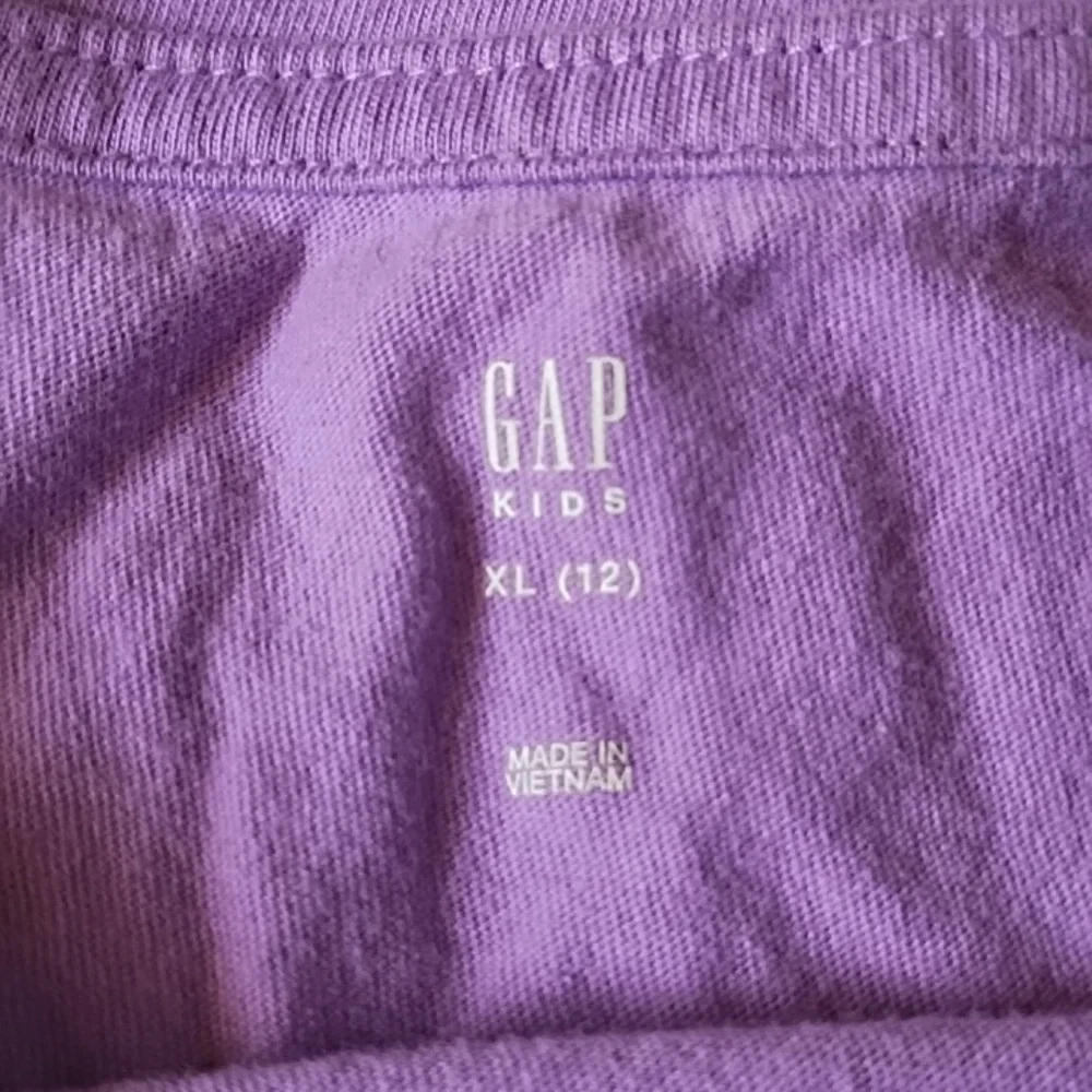NWOT GAP Tee Sz12